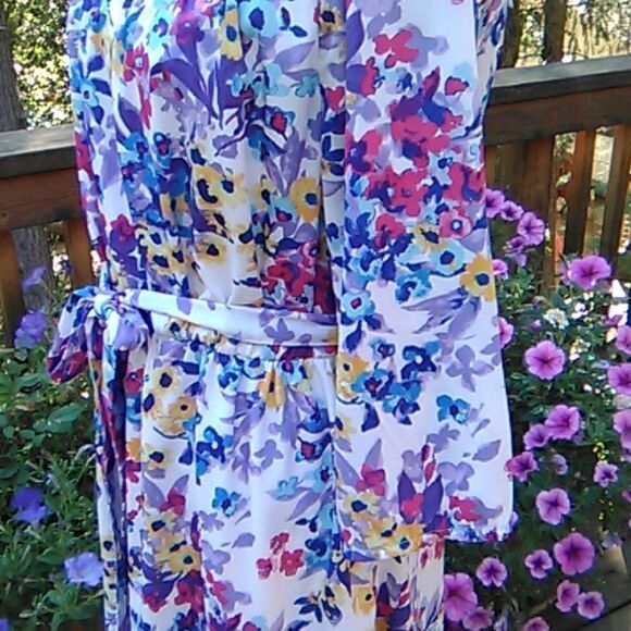 Old Navy Floral Dress - Picture 5 of 11